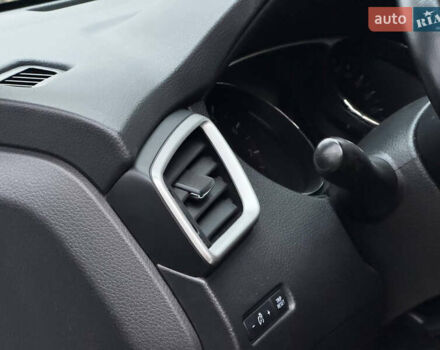 Белый Ниссан ИксТрейл, объемом двигателя 2.49 л и пробегом 134 тыс. км за 14999 $, фото 35 на Automoto.ua