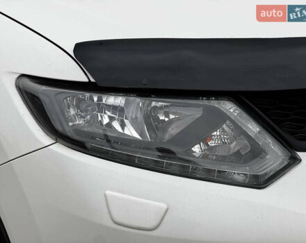 Белый Ниссан ИксТрейл, объемом двигателя 2.49 л и пробегом 134 тыс. км за 14999 $, фото 5 на Automoto.ua