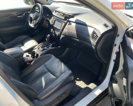 Белый Ниссан ИксТрейл, объемом двигателя 1.6 л и пробегом 112 тыс. км за 18200 $, фото 8 на Automoto.ua