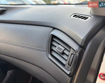 Белый Ниссан ИксТрейл, объемом двигателя 1.6 л и пробегом 80 тыс. км за 18700 $, фото 42 на Automoto.ua