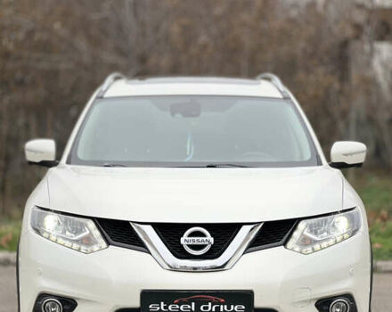 Белый Ниссан ИксТрейл, объемом двигателя 1.6 л и пробегом 52 тыс. км за 21999 $, фото 1 на Automoto.ua