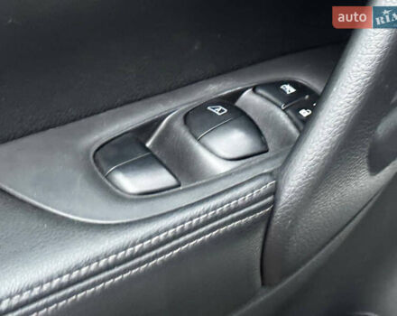 Белый Ниссан ИксТрейл, объемом двигателя 2.49 л и пробегом 134 тыс. км за 14999 $, фото 25 на Automoto.ua