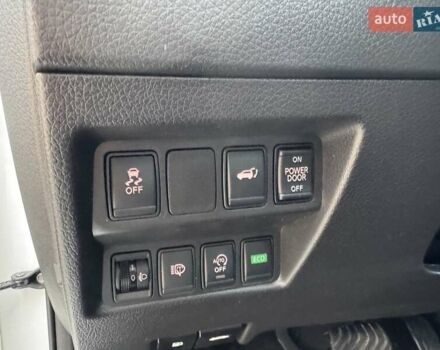 Белый Ниссан ИксТрейл, объемом двигателя 1.6 л и пробегом 79 тыс. км за 18900 $, фото 15 на Automoto.ua