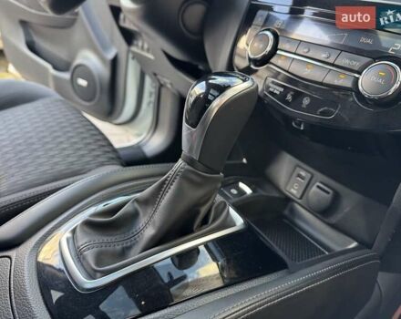 Белый Ниссан ИксТрейл, объемом двигателя 1.6 л и пробегом 80 тыс. км за 18700 $, фото 43 на Automoto.ua