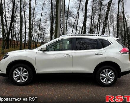 Белый Ниссан ИксТрейл, объемом двигателя 2.5 л и пробегом 134 тыс. км за 14999 $, фото 2 на Automoto.ua