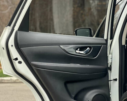 Белый Ниссан ИксТрейл, объемом двигателя 1.6 л и пробегом 52 тыс. км за 21999 $, фото 34 на Automoto.ua