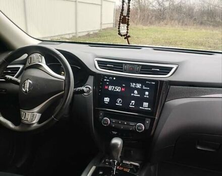 Белый Ниссан ИксТрейл, объемом двигателя 1.6 л и пробегом 81 тыс. км за 19000 $, фото 24 на Automoto.ua