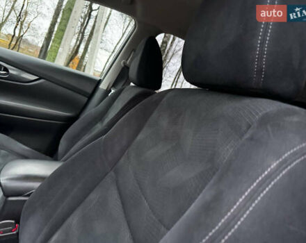 Белый Ниссан ИксТрейл, объемом двигателя 2.5 л и пробегом 134 тыс. км за 14999 $, фото 29 на Automoto.ua