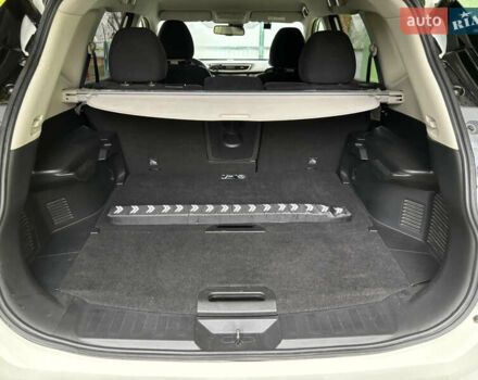 Белый Ниссан ИксТрейл, объемом двигателя 1.6 л и пробегом 43 тыс. км за 19500 $, фото 22 на Automoto.ua