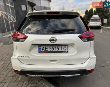 Белый Ниссан ИксТрейл, объемом двигателя 1.6 л и пробегом 80 тыс. км за 18700 $, фото 7 на Automoto.ua