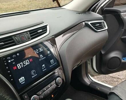 Белый Ниссан ИксТрейл, объемом двигателя 1.6 л и пробегом 81 тыс. км за 19000 $, фото 25 на Automoto.ua