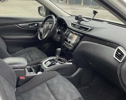 Белый Ниссан ИксТрейл, объемом двигателя 1.6 л и пробегом 127 тыс. км за 17300 $, фото 9 на Automoto.ua