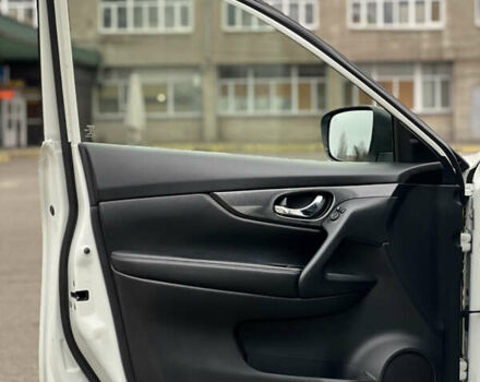 Белый Ниссан ИксТрейл, объемом двигателя 1.6 л и пробегом 52 тыс. км за 21999 $, фото 11 на Automoto.ua