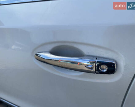 Белый Ниссан ИксТрейл, объемом двигателя 2.49 л и пробегом 183 тыс. км за 17500 $, фото 12 на Automoto.ua