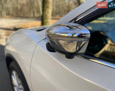 Белый Ниссан ИксТрейл, объемом двигателя 2.49 л и пробегом 184 тыс. км за 16050 $, фото 14 на Automoto.ua