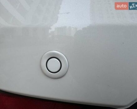 Белый Ниссан ИксТрейл, объемом двигателя 1.6 л и пробегом 80 тыс. км за 18700 $, фото 54 на Automoto.ua