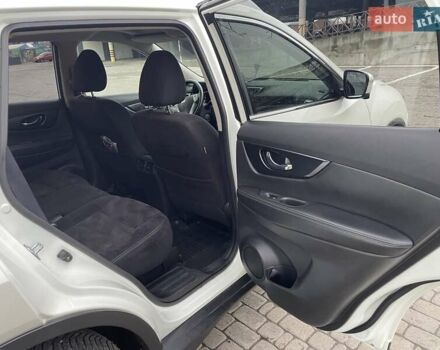 Белый Ниссан ИксТрейл, объемом двигателя 1.6 л и пробегом 127 тыс. км за 17300 $, фото 8 на Automoto.ua