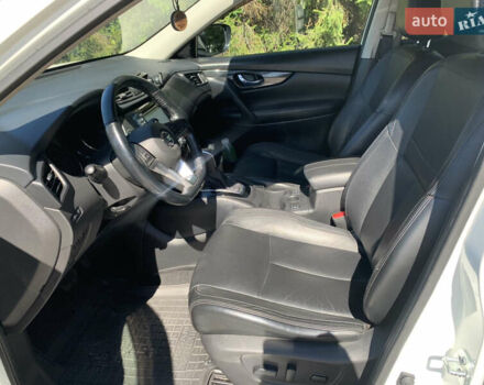 Белый Ниссан ИксТрейл, объемом двигателя 1.6 л и пробегом 112 тыс. км за 18200 $, фото 9 на Automoto.ua