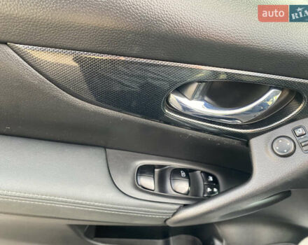 Белый Ниссан ИксТрейл, объемом двигателя 2.49 л и пробегом 183 тыс. км за 17500 $, фото 15 на Automoto.ua