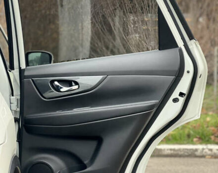 Белый Ниссан ИксТрейл, объемом двигателя 1.6 л и пробегом 52 тыс. км за 21999 $, фото 31 на Automoto.ua