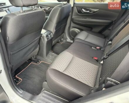 Белый Ниссан ИксТрейл, объемом двигателя 1.6 л и пробегом 80 тыс. км за 18700 $, фото 15 на Automoto.ua