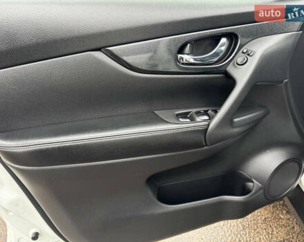 Белый Ниссан ИксТрейл, объемом двигателя 2.49 л и пробегом 134 тыс. км за 14999 $, фото 24 на Automoto.ua