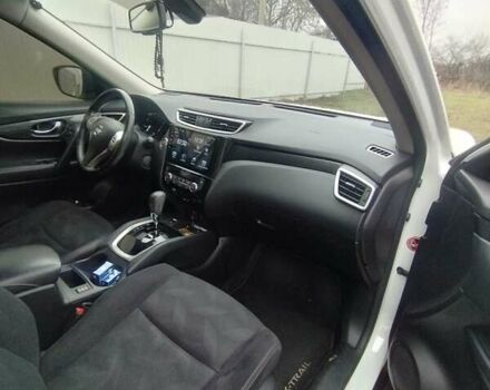 Белый Ниссан ИксТрейл, объемом двигателя 1.6 л и пробегом 81 тыс. км за 19000 $, фото 28 на Automoto.ua