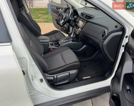 Белый Ниссан ИксТрейл, объемом двигателя 1.6 л и пробегом 79 тыс. км за 18900 $, фото 18 на Automoto.ua