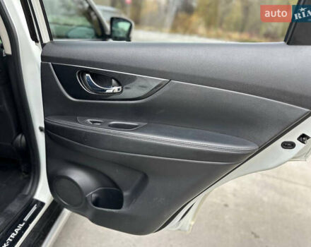 Білий Ніссан ІксТрейл, об'ємом двигуна 2 л та пробігом 90 тис. км за 17999 $, фото 54 на Automoto.ua