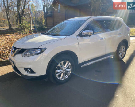 Белый Ниссан ИксТрейл, объемом двигателя 2.49 л и пробегом 184 тыс. км за 16050 $, фото 1 на Automoto.ua