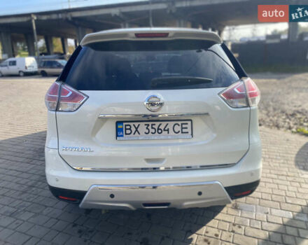 Белый Ниссан ИксТрейл, объемом двигателя 2.49 л и пробегом 183 тыс. км за 17500 $, фото 5 на Automoto.ua