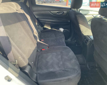 Белый Ниссан ИксТрейл, объемом двигателя 2.49 л и пробегом 183 тыс. км за 17500 $, фото 10 на Automoto.ua