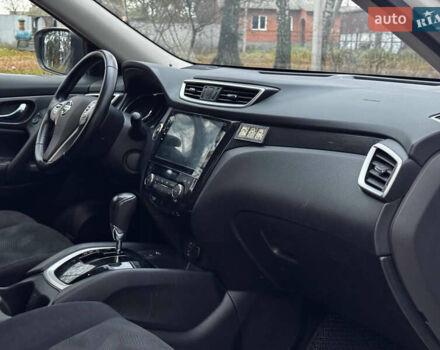 Белый Ниссан ИксТрейл, объемом двигателя 2.5 л и пробегом 134 тыс. км за 14999 $, фото 51 на Automoto.ua