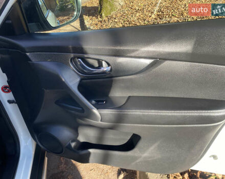 Белый Ниссан ИксТрейл, объемом двигателя 2.49 л и пробегом 184 тыс. км за 16050 $, фото 28 на Automoto.ua