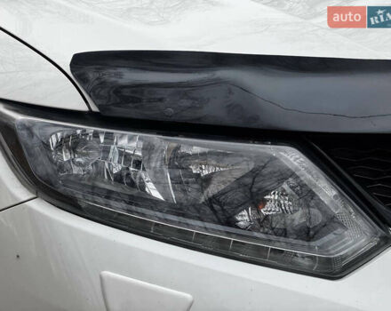 Белый Ниссан ИксТрейл, объемом двигателя 2.5 л и пробегом 134 тыс. км за 14999 $, фото 5 на Automoto.ua