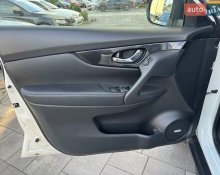 Белый Ниссан ИксТрейл, объемом двигателя 1.6 л и пробегом 80 тыс. км за 18700 $, фото 46 на Automoto.ua