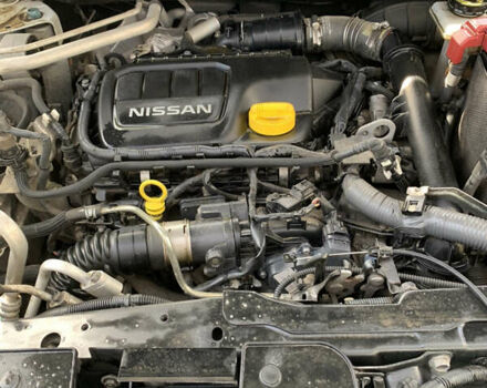 Белый Ниссан ИксТрейл, объемом двигателя 1.6 л и пробегом 73 тыс. км за 18000 $, фото 23 на Automoto.ua