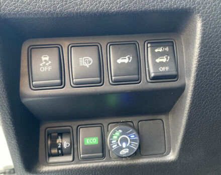 Белый Ниссан ИксТрейл, объемом двигателя 2.49 л и пробегом 183 тыс. км за 17500 $, фото 14 на Automoto.ua