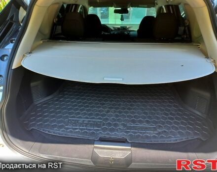 Белый Ниссан ИксТрейл, объемом двигателя 1.6 л и пробегом 220 тыс. км за 15950 $, фото 6 на Automoto.ua