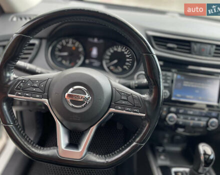 Белый Ниссан ИксТрейл, объемом двигателя 2 л и пробегом 100 тыс. км за 24200 $, фото 25 на Automoto.ua