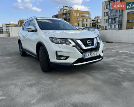 Белый Ниссан ИксТрейл, объемом двигателя 2 л и пробегом 47 тыс. км за 22000 $, фото 1 на Automoto.ua