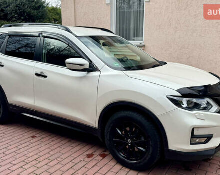 Белый Ниссан ИксТрейл, объемом двигателя 2.49 л и пробегом 130 тыс. км за 16800 $, фото 9 на Automoto.ua