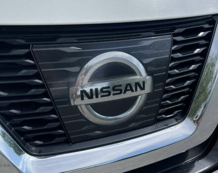 Белый Ниссан ИксТрейл, объемом двигателя 2 л и пробегом 100 тыс. км за 24200 $, фото 10 на Automoto.ua