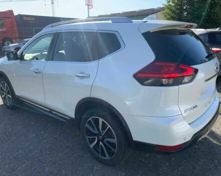 Белый Ниссан ИксТрейл, объемом двигателя 1.6 л и пробегом 47 тыс. км за 10900 $, фото 4 на Automoto.ua