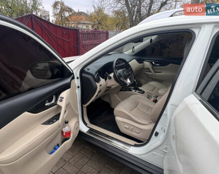 Белый Ниссан ИксТрейл, объемом двигателя 2.49 л и пробегом 199 тыс. км за 20500 $, фото 7 на Automoto.ua