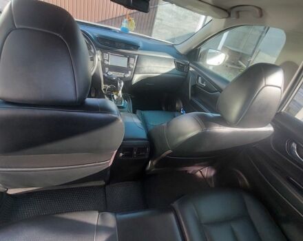 Белый Ниссан ИксТрейл, объемом двигателя 2.5 л и пробегом 160 тыс. км за 24000 $, фото 7 на Automoto.ua