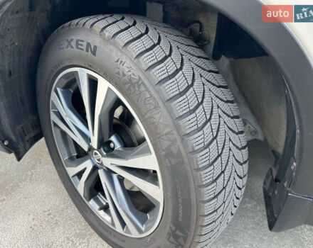 Белый Ниссан ИксТрейл, объемом двигателя 2 л и пробегом 47 тыс. км за 20500 $, фото 2 на Automoto.ua