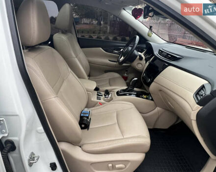 Белый Ниссан ИксТрейл, объемом двигателя 2.49 л и пробегом 199 тыс. км за 20500 $, фото 18 на Automoto.ua