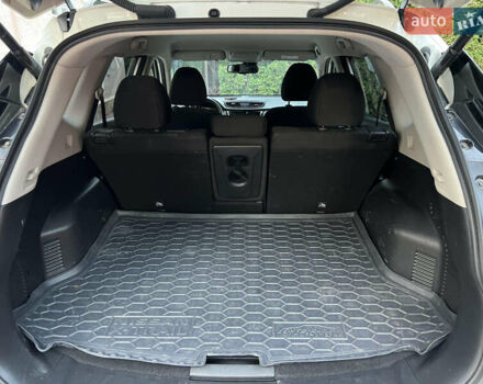 Белый Ниссан ИксТрейл, объемом двигателя 2.49 л и пробегом 130 тыс. км за 16800 $, фото 16 на Automoto.ua