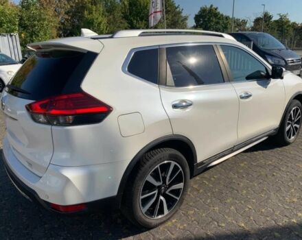 Белый Ниссан ИксТрейл, объемом двигателя 1.6 л и пробегом 40 тыс. км за 12400 $, фото 4 на Automoto.ua